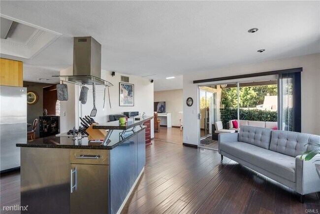 Building Photo - 3 br, 3 bath House - 2624 S Carolina St