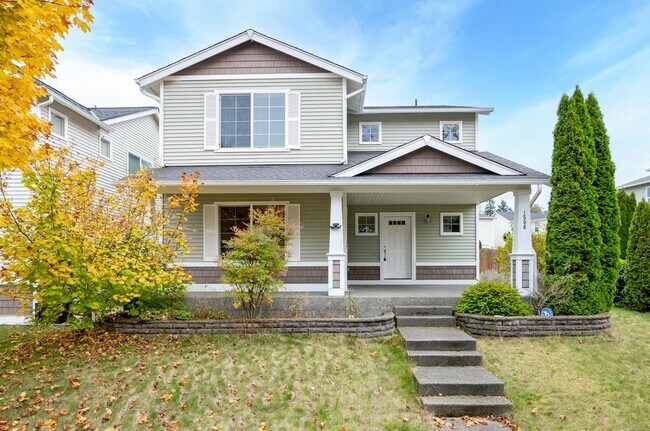 Building Photo - Beautiful Bright and Light 3 Bedroom