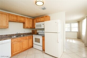 Building Photo - 5761 Lancewood Way