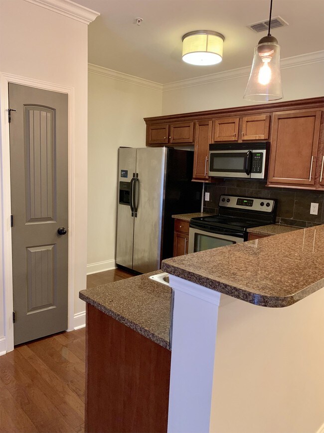 Foto del edificio - 1103 Riverhaven Pl