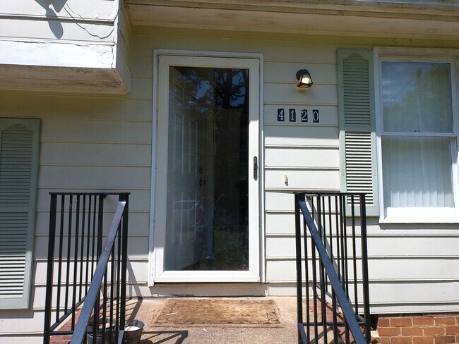 Foto del edificio - 4120 Grantlake Rd