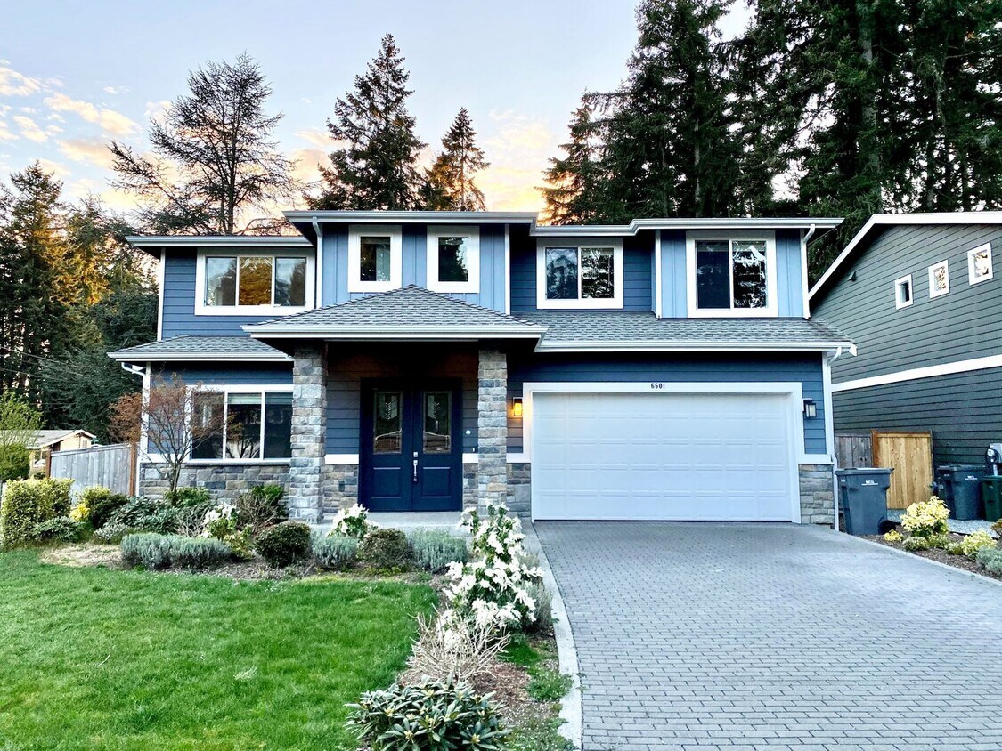 Primary Photo - Great Home For Rent
