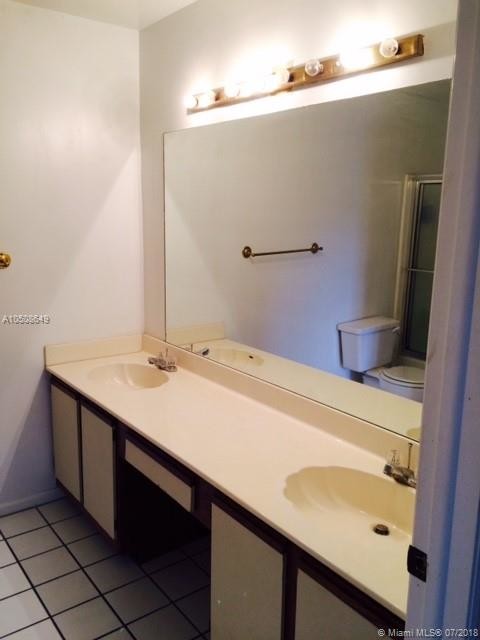 Foto del edificio - 5080 Heather Hill Ln