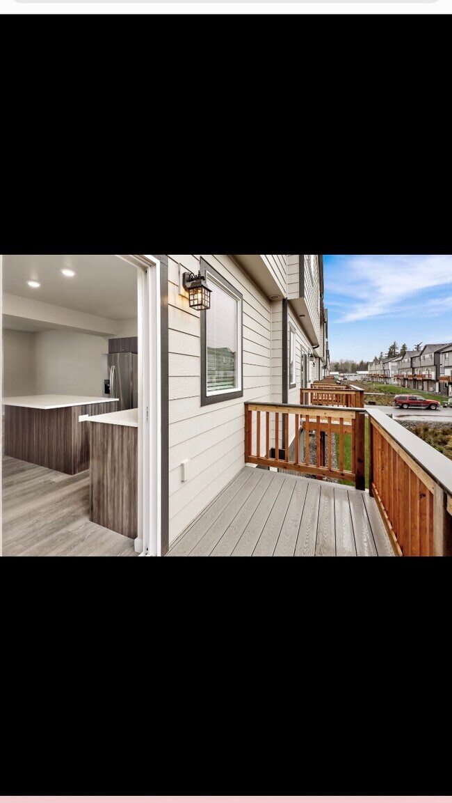 Building Photo - 6170 Portal Way