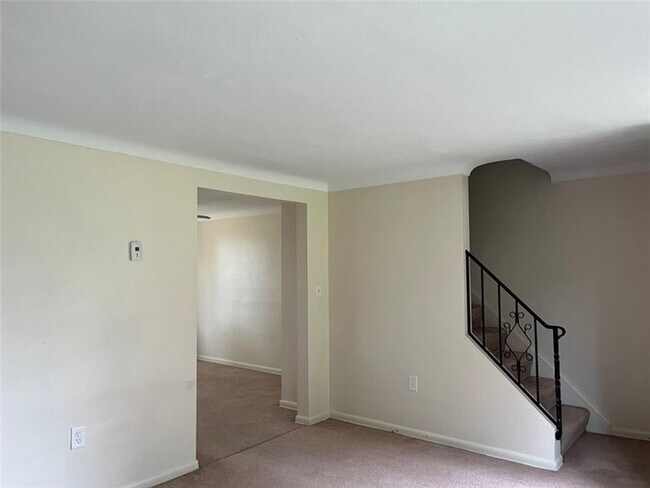 Building Photo - 1308 Sherman St