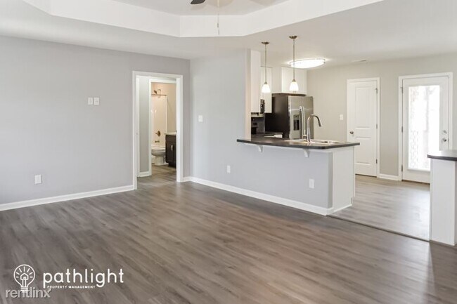 Foto del edificio - 3 br, 2 bath House - 19717 Olivia Lane UNIT