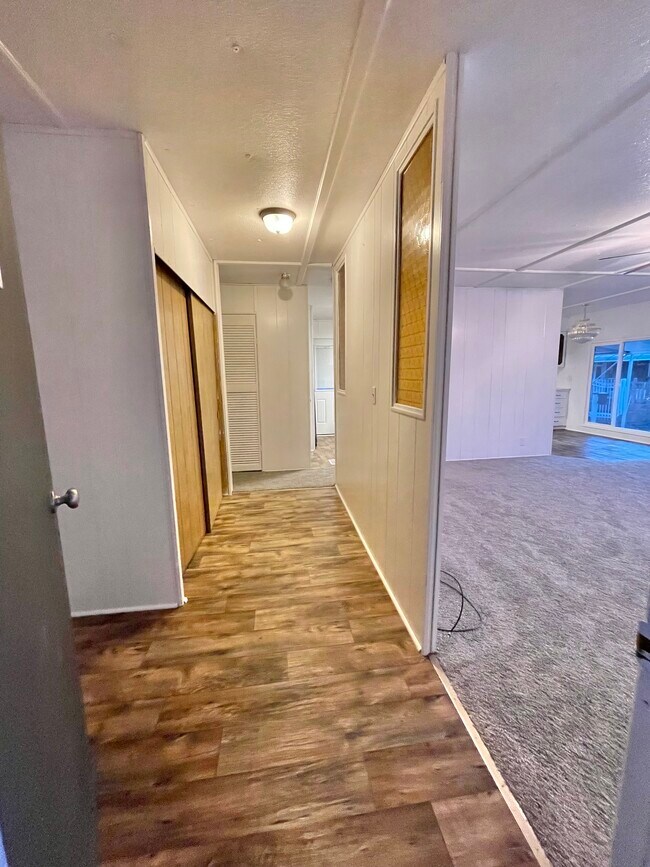 Foto del edificio - 2322 Tacoma Rd E