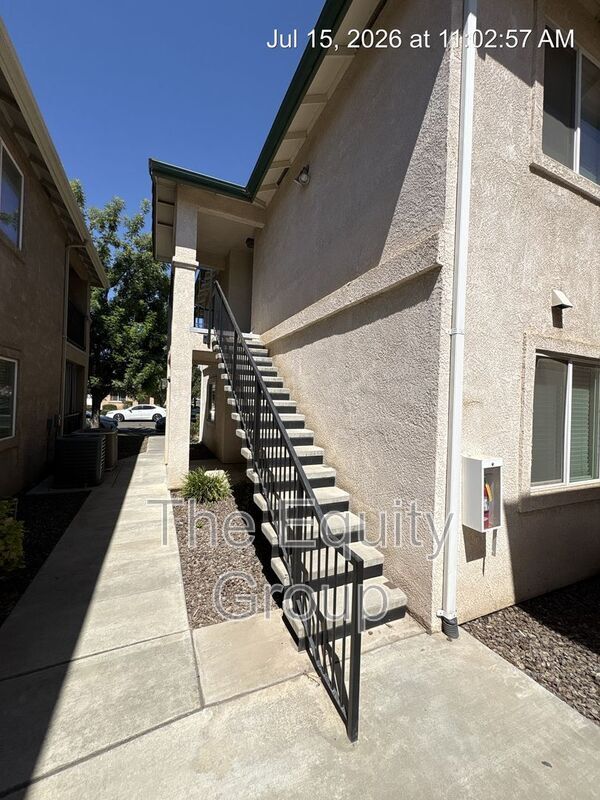 Building Photo - 2918 N Terrace St
