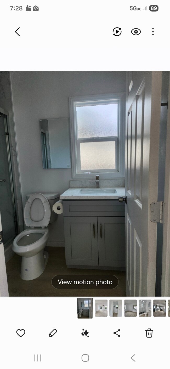 Building Photo - 848 W Colorado Blvd