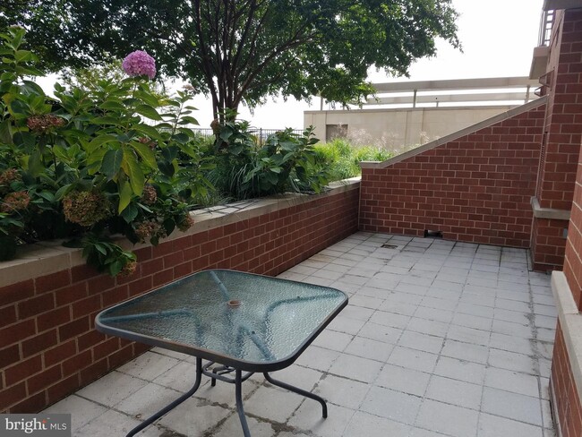 Foto del edificio - 3600 S Glebe Rd