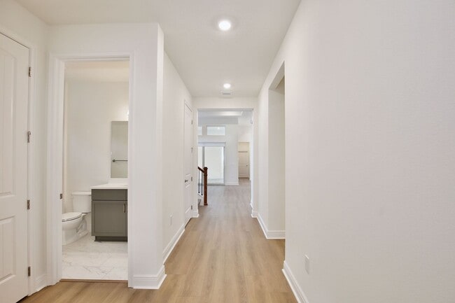 Building Photo - Gorgeous 4/3 Residence with a Private Back Lanai and a 2 Car Garage in the Delightful Laureate Pa...