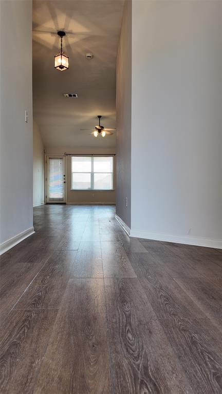 Foto del edificio - 100 Maplewood S