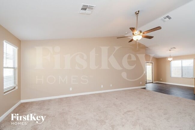 Building Photo - 13920 W Mauna Loa Ln
