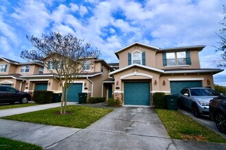 Building Photo - 2379 Sunset Bluff Dr
