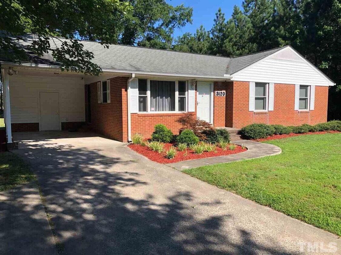 Foto principal - 3120 Page Rd