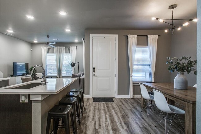 Building Photo - 331 Tonga St