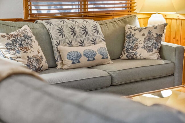 Foto del edificio - 4240 Johnston Ln