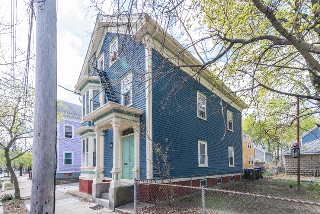 Building Photo - 1 Sycamore St