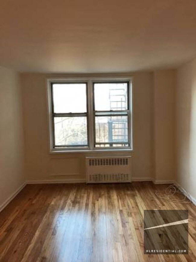 Foto del edificio - 6011 Broadway