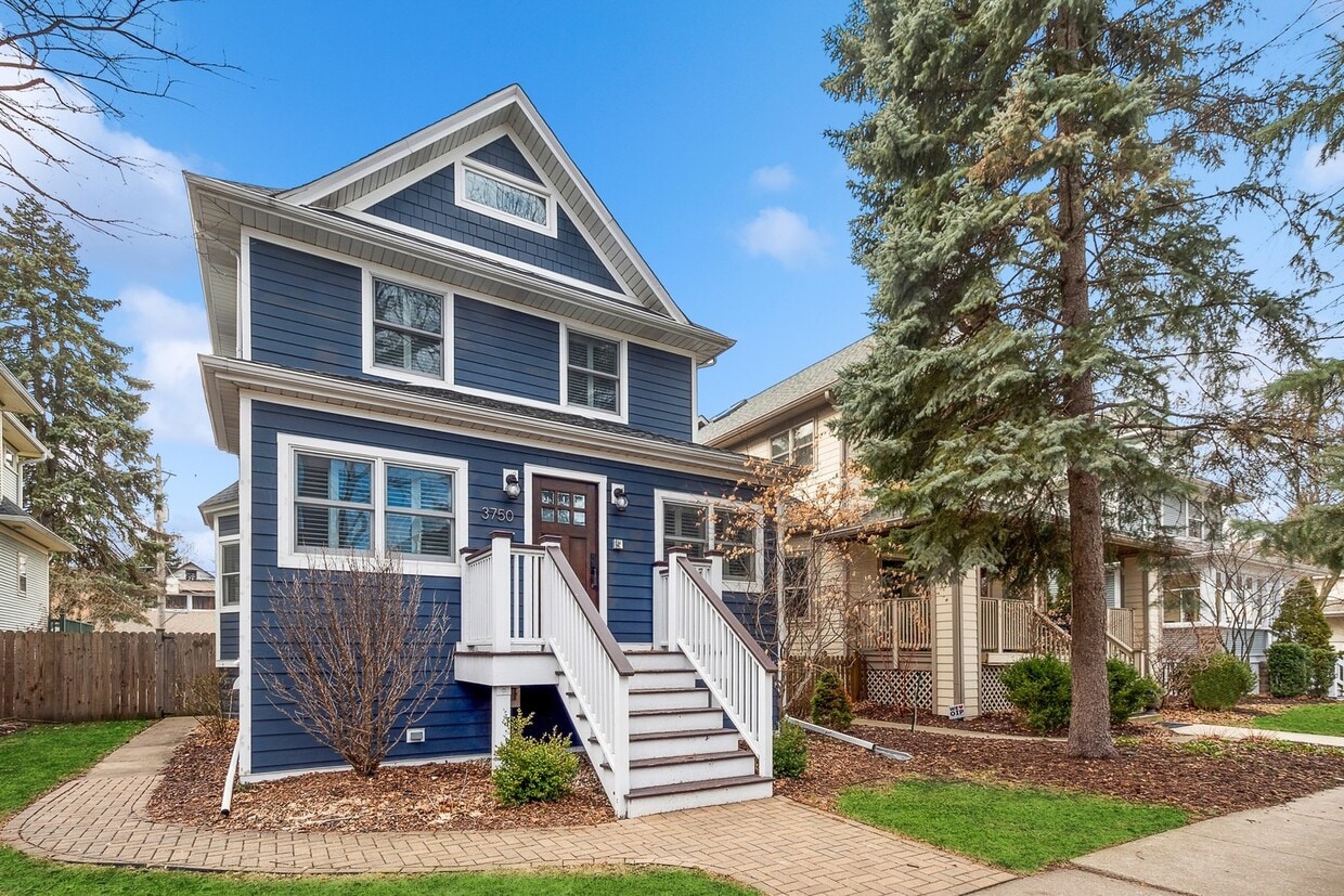 3750 N Lowell Ave, Chicago, IL 60641 House Rental in Chicago, IL