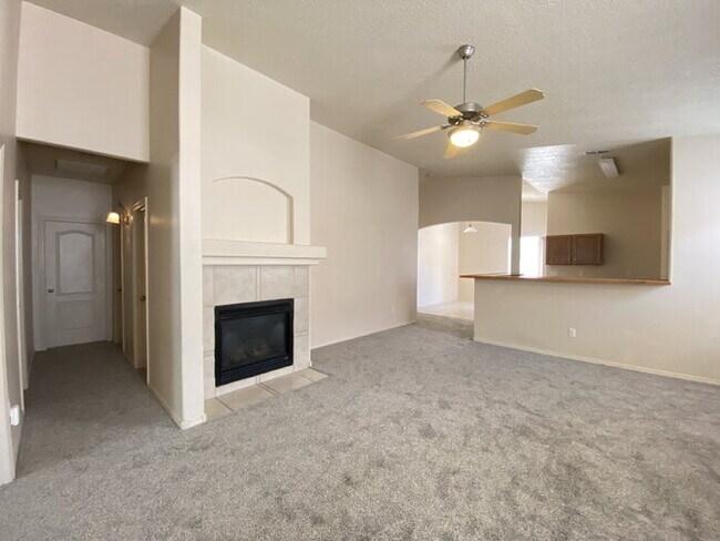 Building Photo - Spacious 3BR w/Office in the Cabezon Subdivion