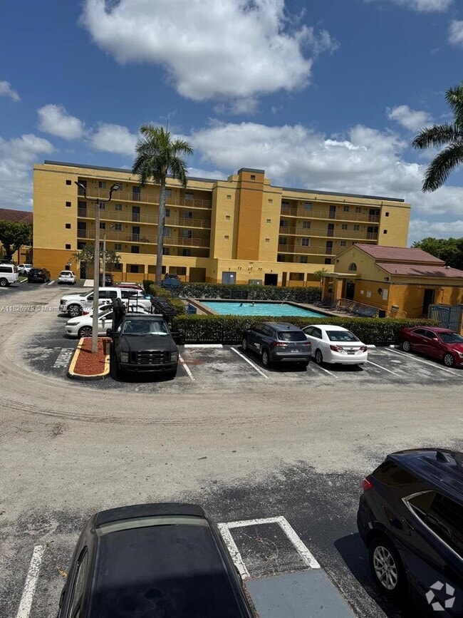 Building Photo - 8270 SW 149th Ct