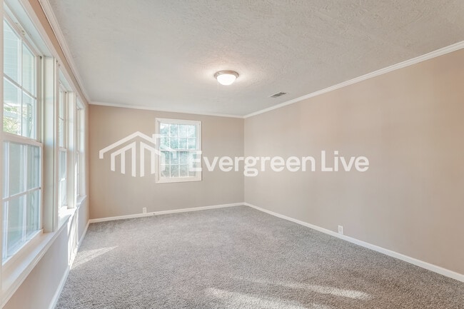 Building Photo - 2809 Jordan St