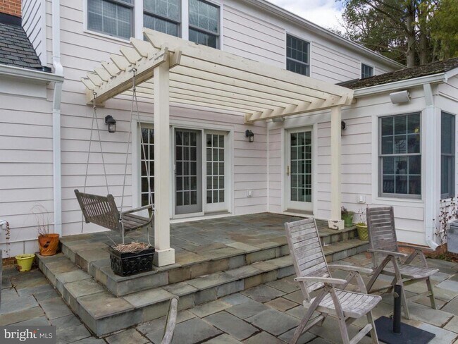 Building Photo - 9803 Spring Ridge Ln