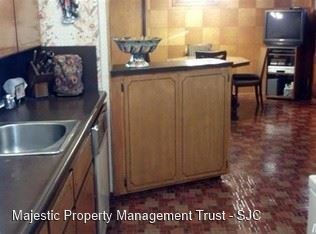 Foto del edificio - 3 br, 2 bath House - 158 W McKenzie Ave