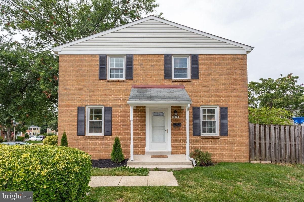 Primary Photo - 1845 Sharwood Pl