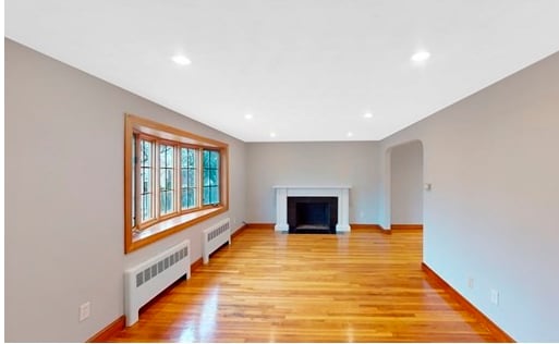 Building Photo - 63 Manor St