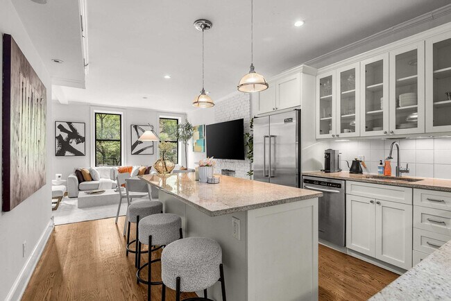 Foto del edificio - 49 W 16th St