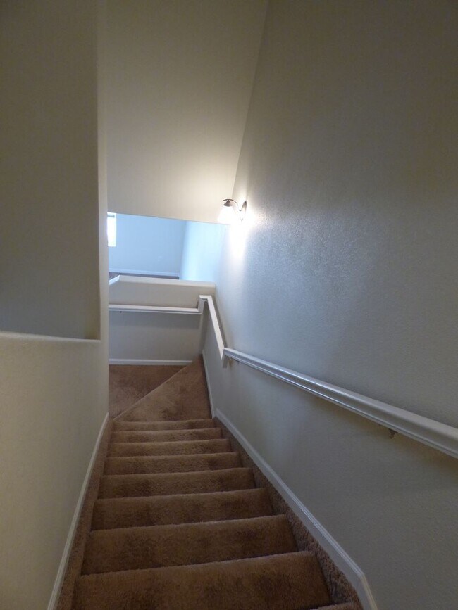 Foto del edificio - Nice 2 Bedroom Townhome in Great Location