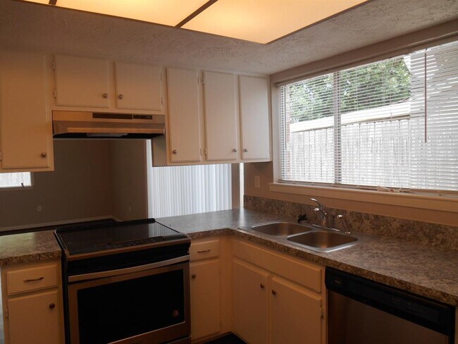 Building Photo - 11718 Chadbrook Ln