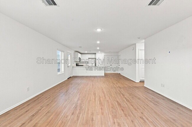 Foto del edificio - 7227 Gorrion Dr