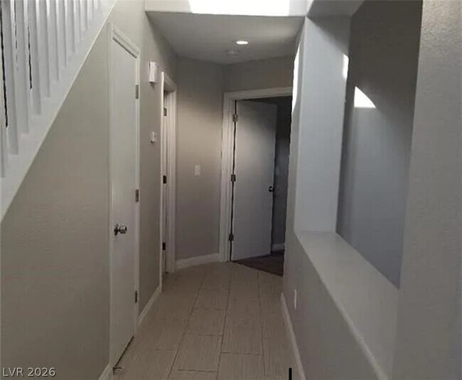 Building Photo - 6503 American Beauty Ave