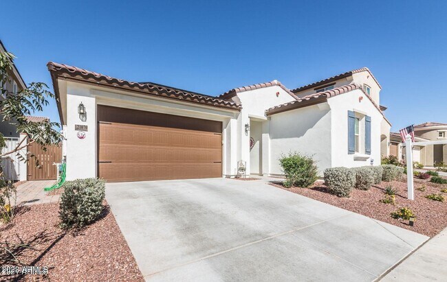 Building Photo - 21070 W Almeria Rd