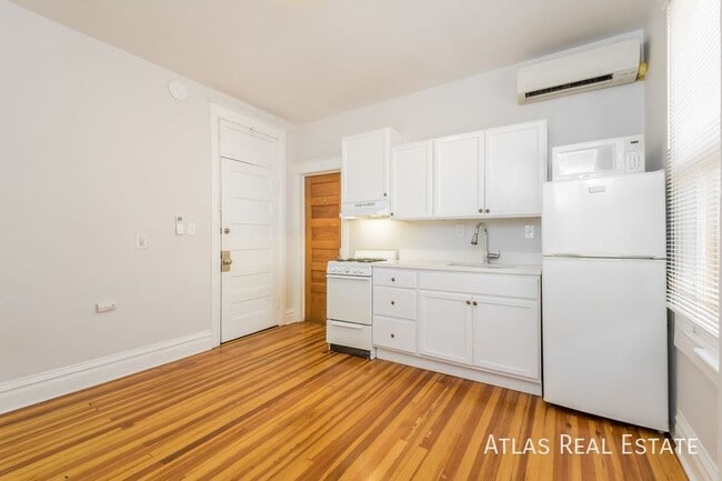 Building Photo - 1066 N Clarkson St