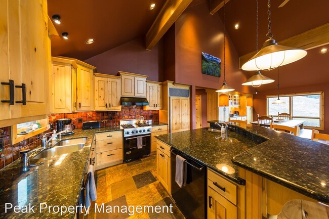 Building Photo - 5 br, 5.5 bath House - 30 Treasury