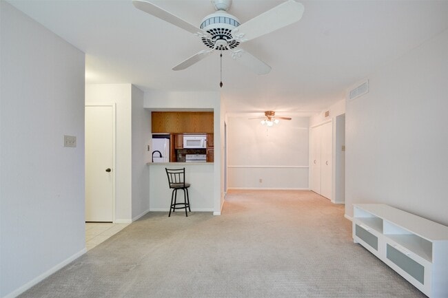 Building Photo - 2800 Jeanetta St