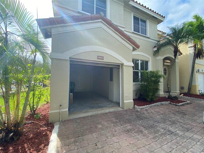 Foto del edificio - 16904 SW 35th St