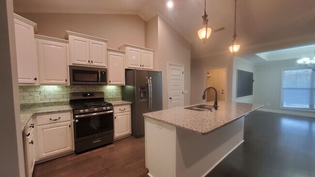 Foto del edificio - 248 Cedar Grove Ln