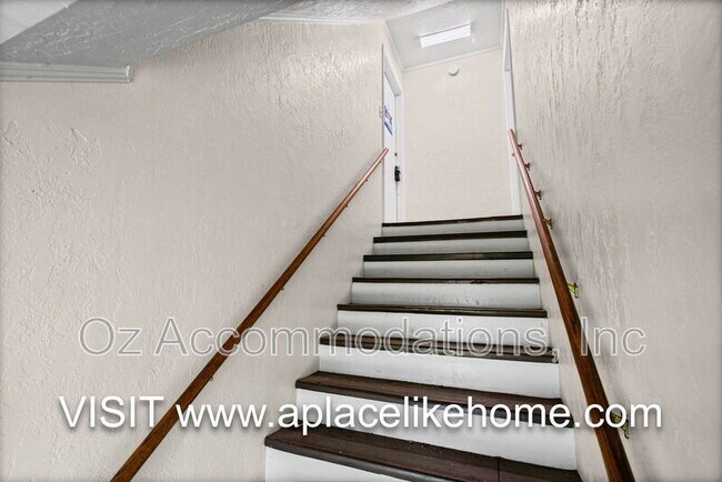 Foto del edificio - 563 S Ash Ave