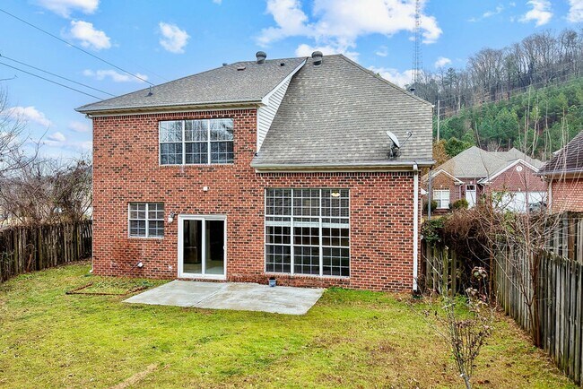 Foto del edificio - Room to Live, Minutes from Everything 1048 Castlemaine!