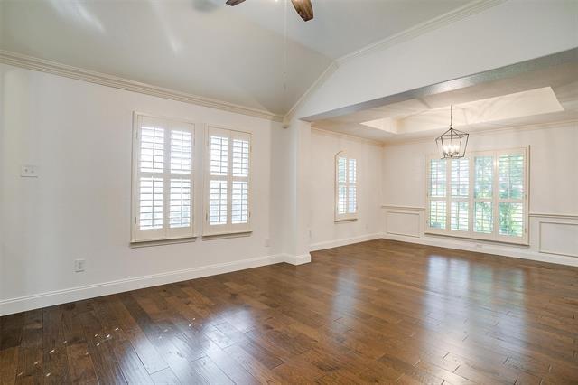 Foto del edificio - 704 Red Oak Ct