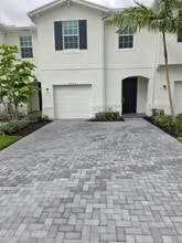Building Photo - 4343 Hammock Grove Dr