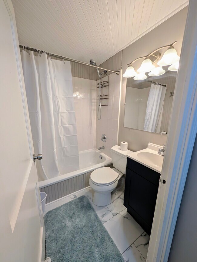 Foto del edificio - 114 Maple Manor Dr