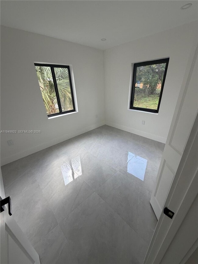 Foto del edificio - 15920 NW 17th Ct