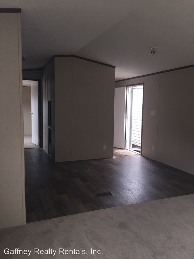 Building Photo - 3 br, 2 bath House - 145 Tammy Dr