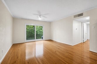 Building Photo - 2238 S Piney Point Rd